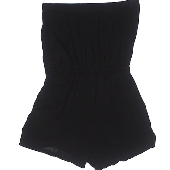 ❌SOLD❌ Forever 21 Black Cozy Romper with Pockets - Picture 7 of 8